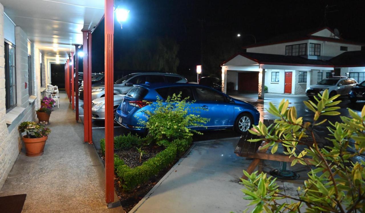 Bk'S Magnolia Motor Lodge Whanganui Exterior photo