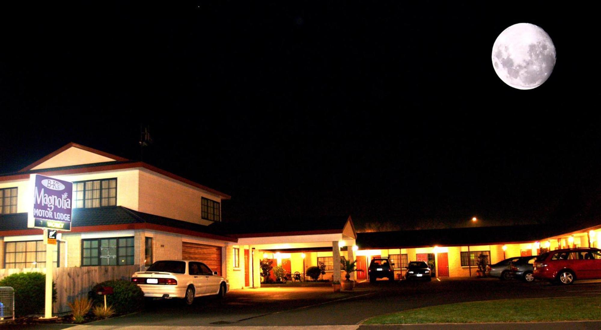 Bk'S Magnolia Motor Lodge Whanganui Exterior photo
